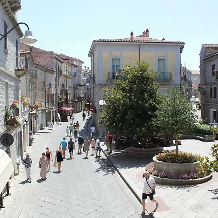 Piazza Di L'ara Frühstückspension 3*