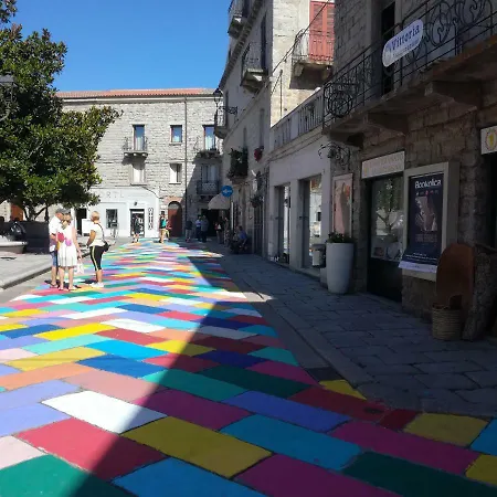 Piazza Di L'ara Frühstückspension Tempio Pausania