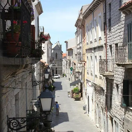 Piazza Di L'ara Bed & Breakfast Tempio Pausania