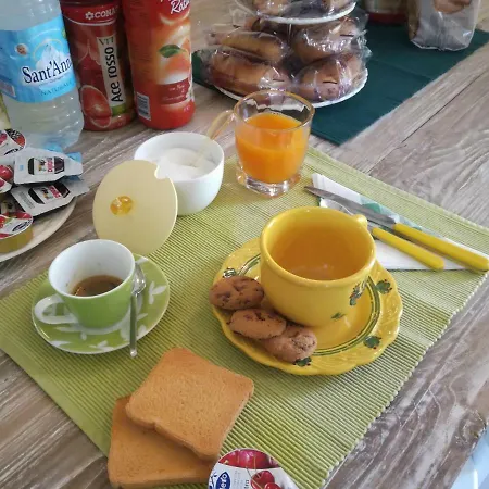 Piazza Di L'ara Bed & Breakfast