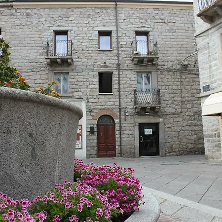Piazza Di L'ara 3*